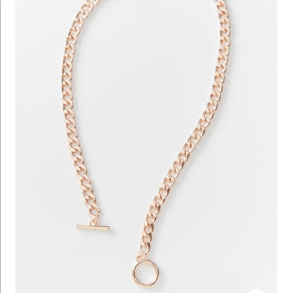 Urban Outfitters Chunky Curb Chain Toggle Necklace